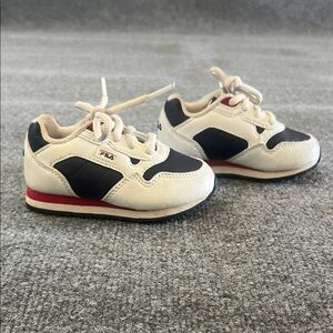 Fila Kids' Cream and Black Sneakers with Red Accents